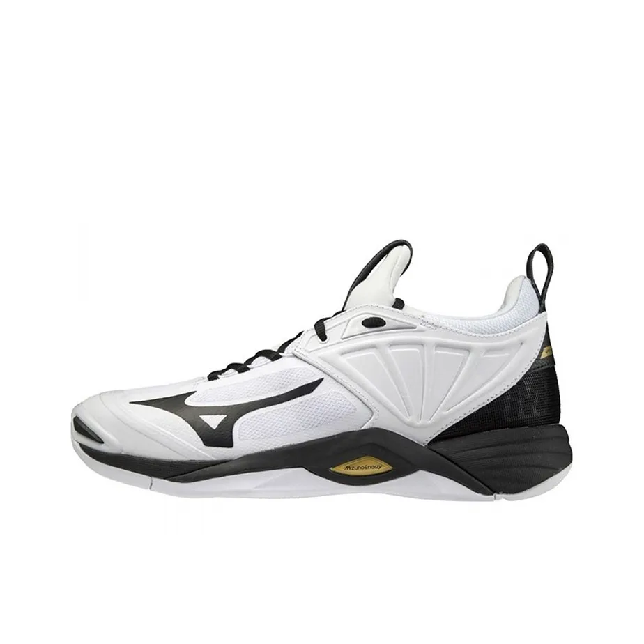 Mizuno Wave Momentum 2 'White'