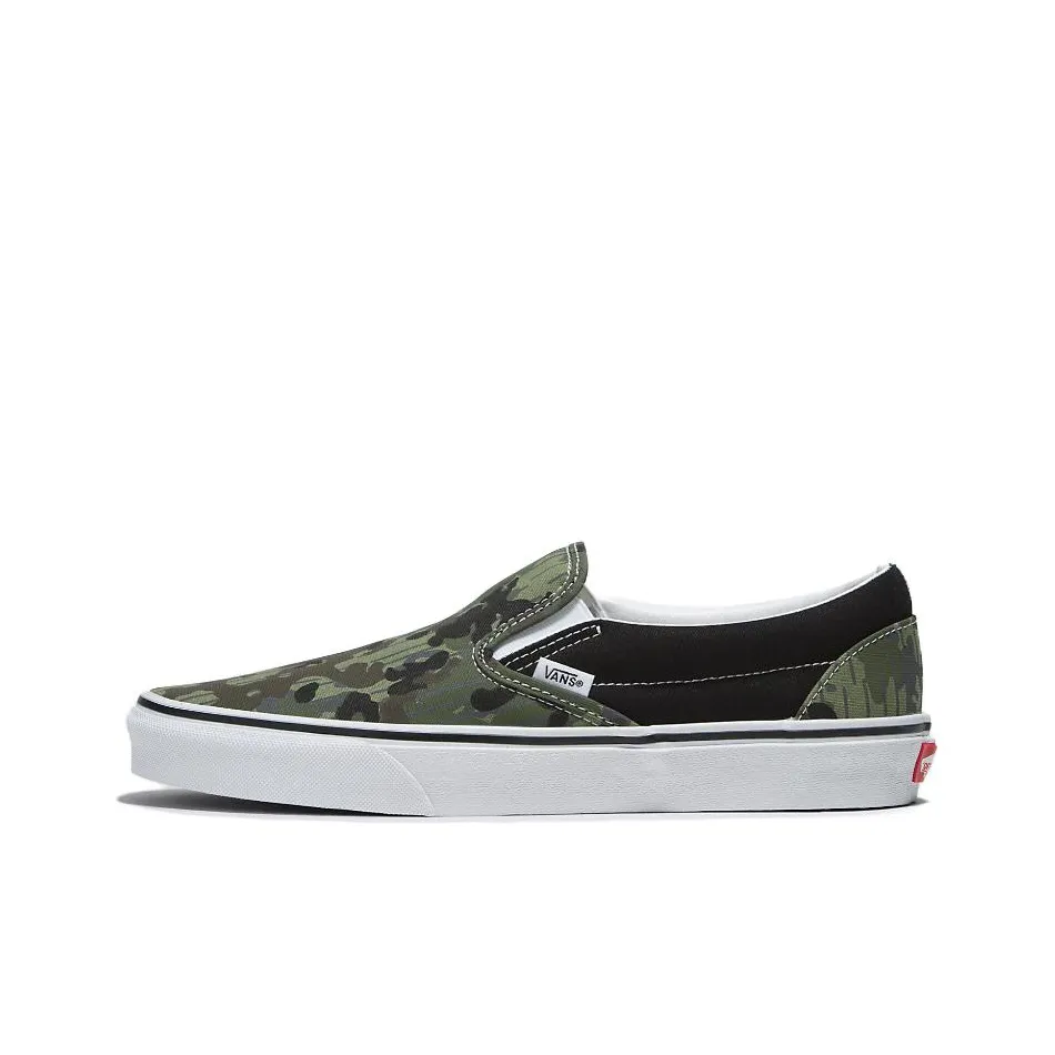 Vans Classic Slip On 'Camo' Sneakers
