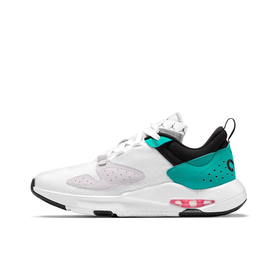 Крутые женские кроссовки nike air jordan белые