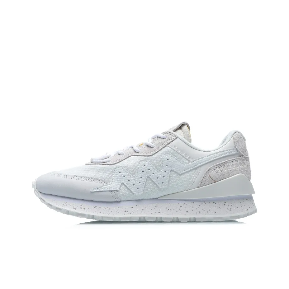 LiNing Wade 001 Cushioned Anti-Slip Wear-Resistant Breathable Lightweight Low-Top Casual Shoes Women's White
