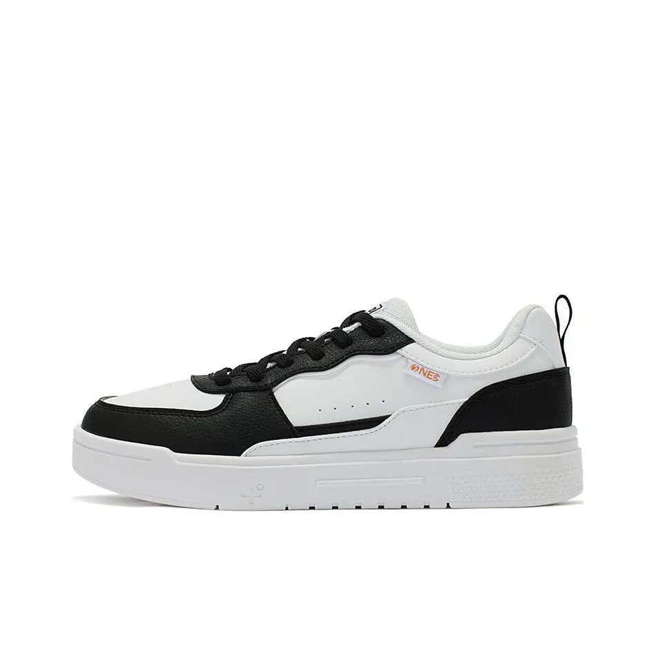 361° Сода Slip-резистентная абразионная защита низкий топ скейтборд кроссовки женские белые черный