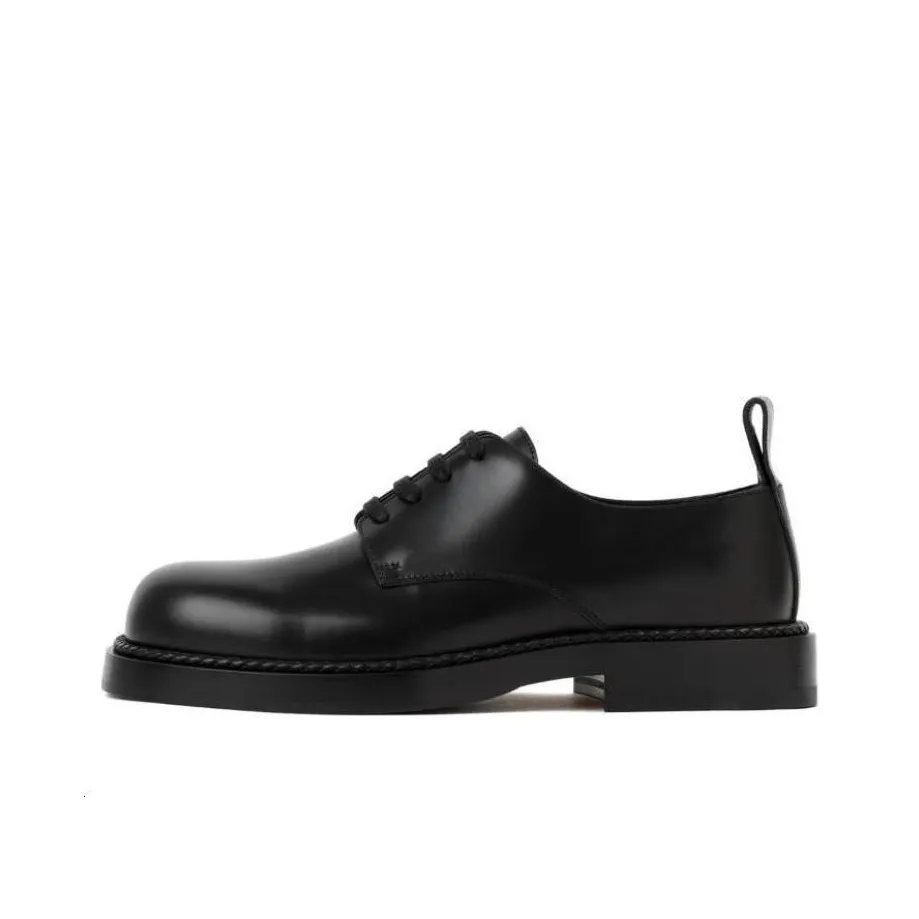 Bottega Veneta Strut Leather Lace-Up Black