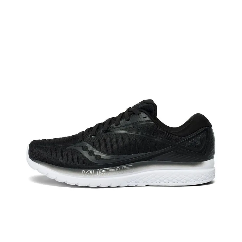 Saucony Kinvara 10 Low Топ Беговые кроссовки Мужской Черный
