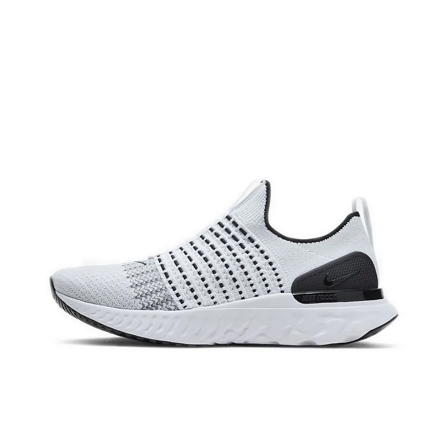 Nike React Phantom Run Flyknit 2 'Oreo'
