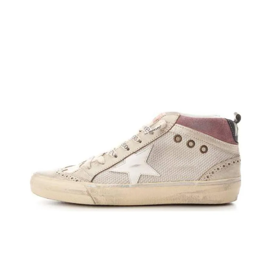 These 15 Unmissable Sneakers