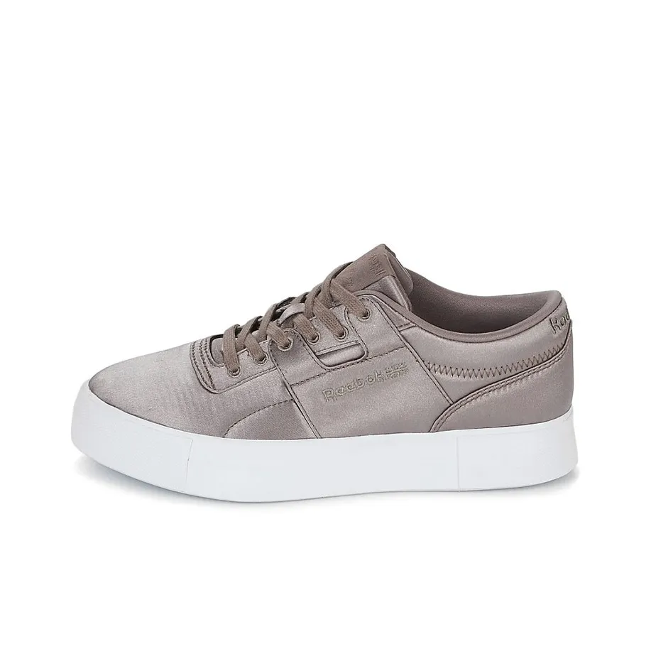 Reebok Workout Skateboard Shoes Women's Low Top Gray Brown