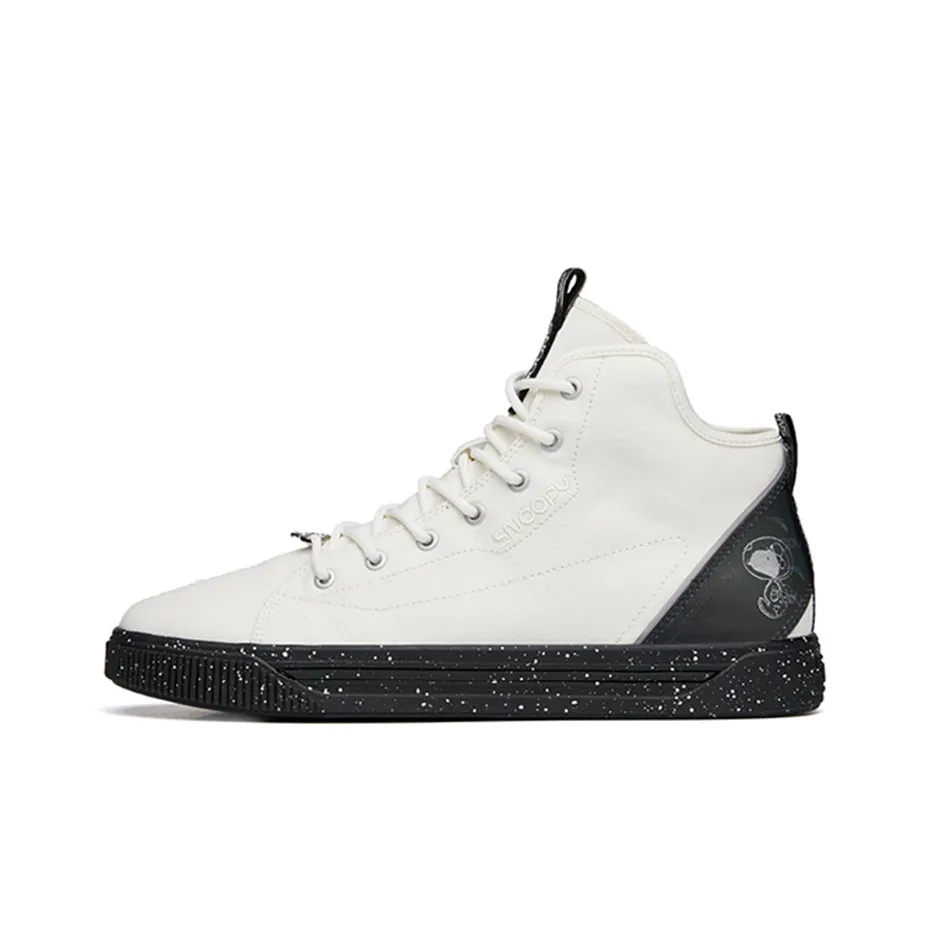 ANTA X Snoopy Skateboarding Series Sneakers High 'White Black'