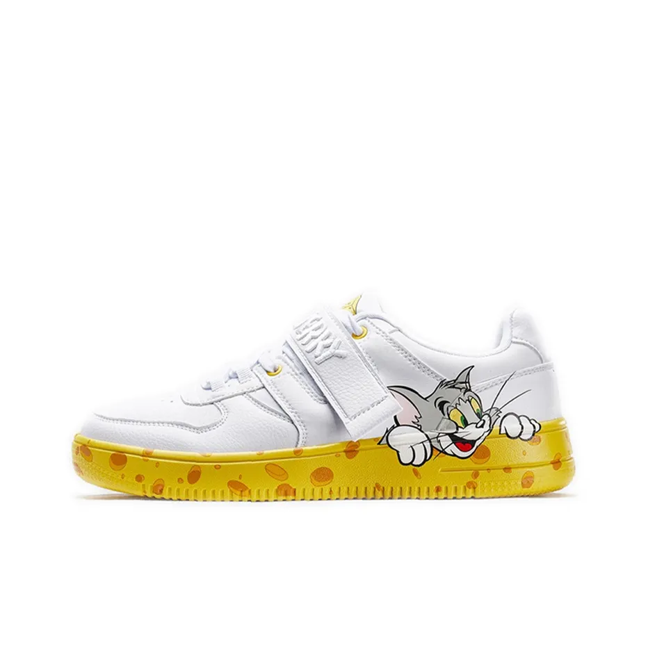 XTEP Tom And Jerry Collaboration Low Top Skateboard Shoes Men's White Yellow