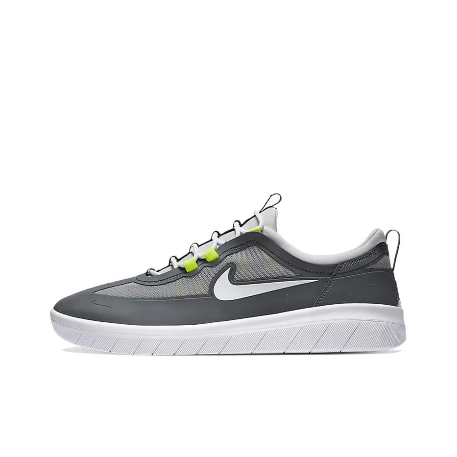 nike alpha lunar clipper 17 turf shoe size 5 cleat