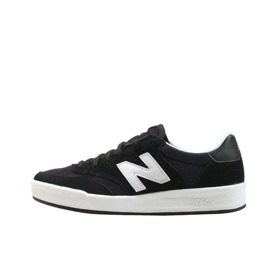 New Balance 300 Sneakers Black