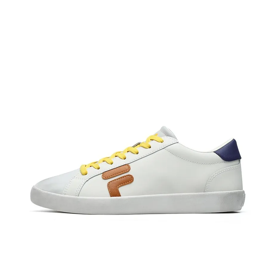 FILA Stride Anti Slip And Wear Resistant Lightweight Cushioning Low Top Skateboard Shoes Men's Star White