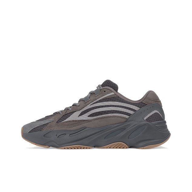 yeezy 700 v2 real