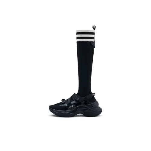Half awake Толстоподошвенные кроссовки Low Top Женские