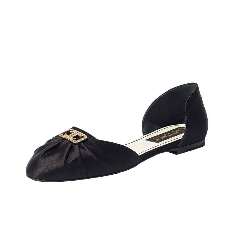 CHANEL Casual Single Shoes Women's Black