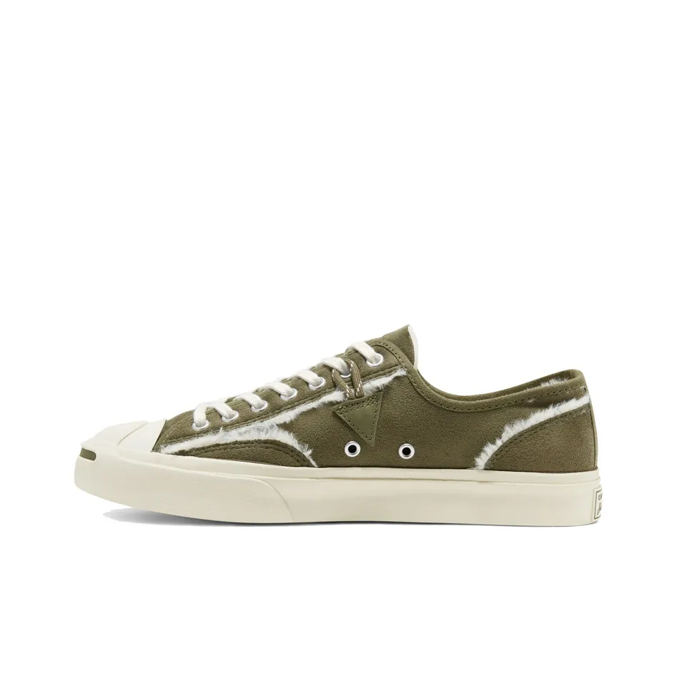 How often are you wearing Crocs 'Green White'