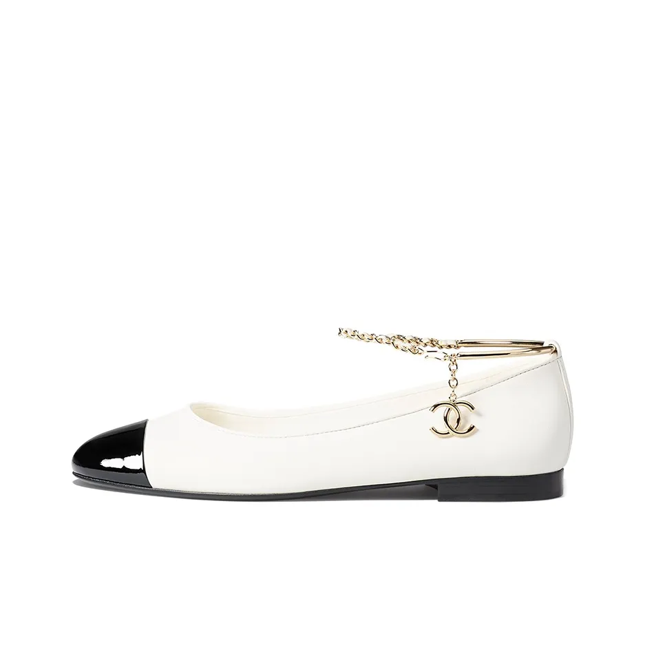 CHANEL Flat Shoes Women
s Black White