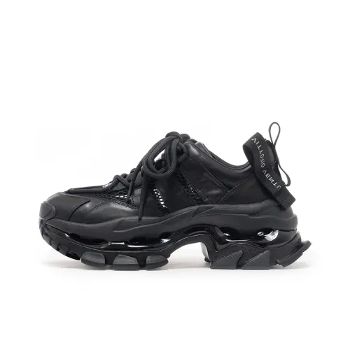 VITTORIO VENTURA Толстоподошвенные кроссовки Low Top Черные Женские