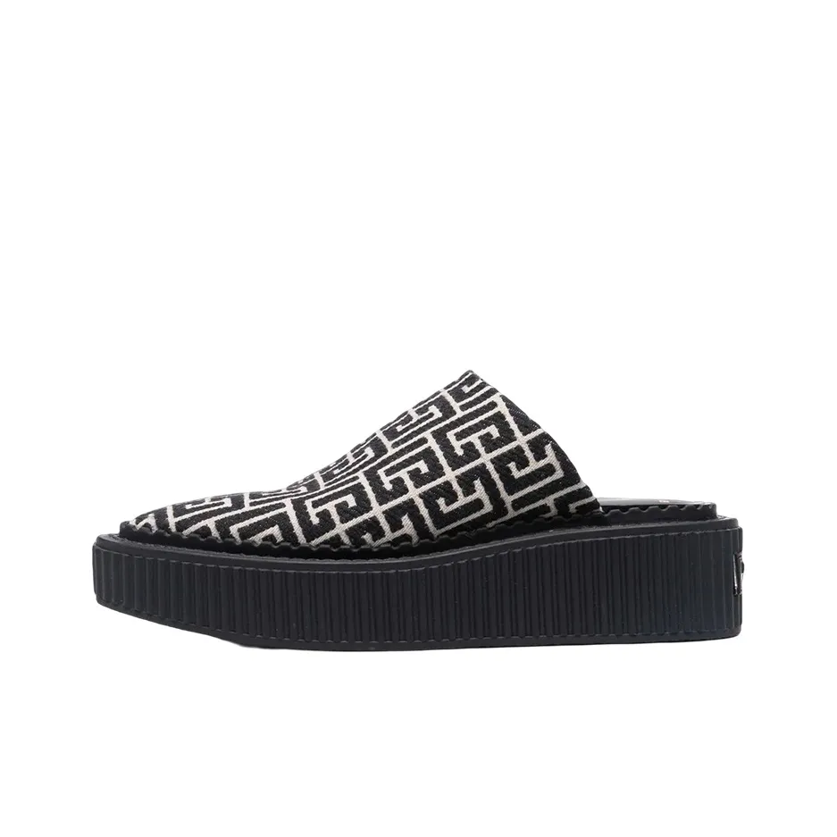 BALMAIN Туфли на плоской подошве Женские Черные