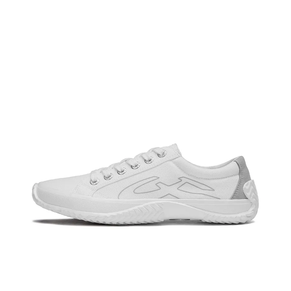 URBANHOOD 5770 Collection Anti Slip And Wear Resistant Breathable Cushioning Low Top Canvas Shoes Unisex White