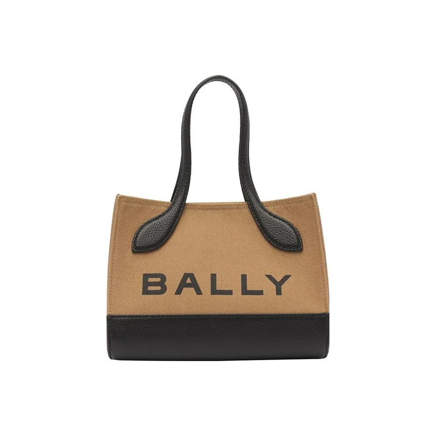 River Island woven ruched bag with chunky chain strap in white