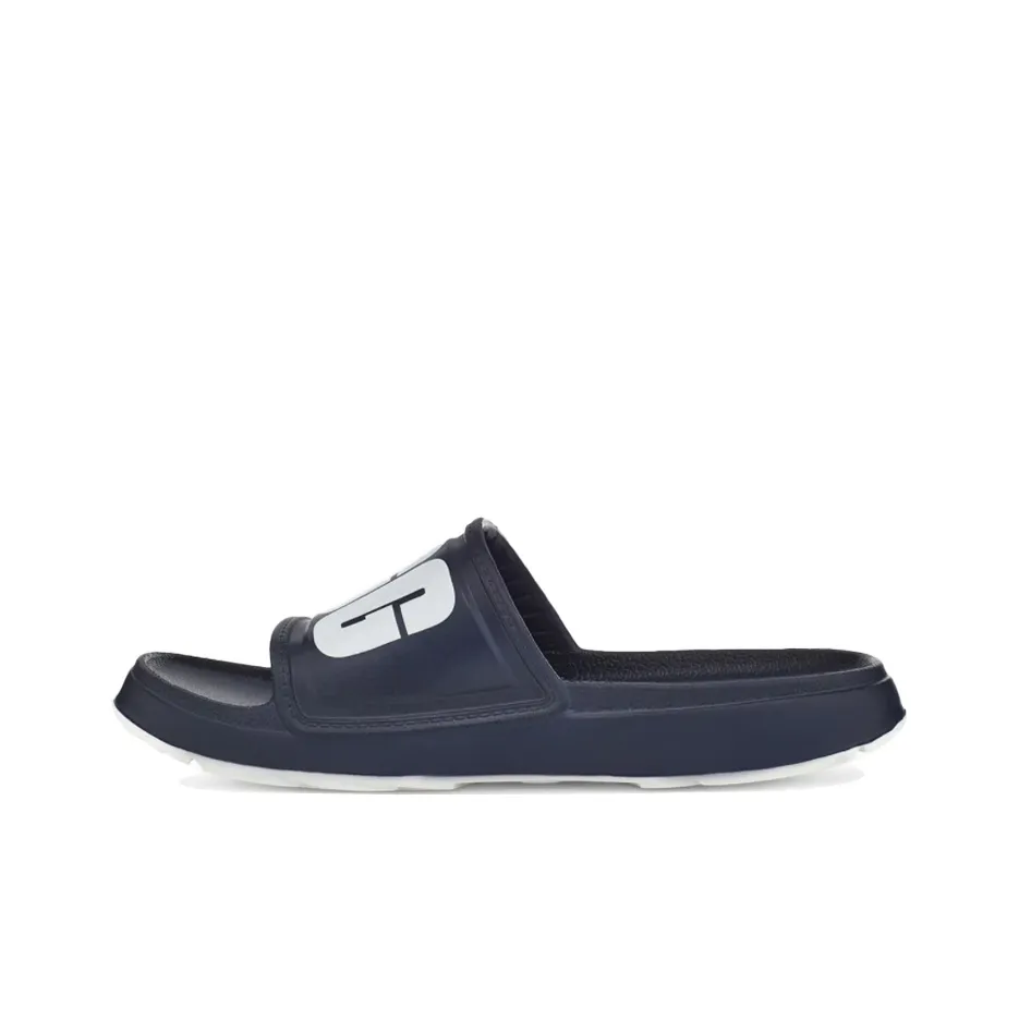 x UGG Mini-Stiefel