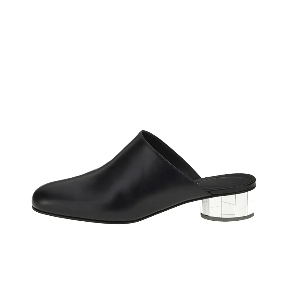 Ferragamo Домашние тапочки Женские