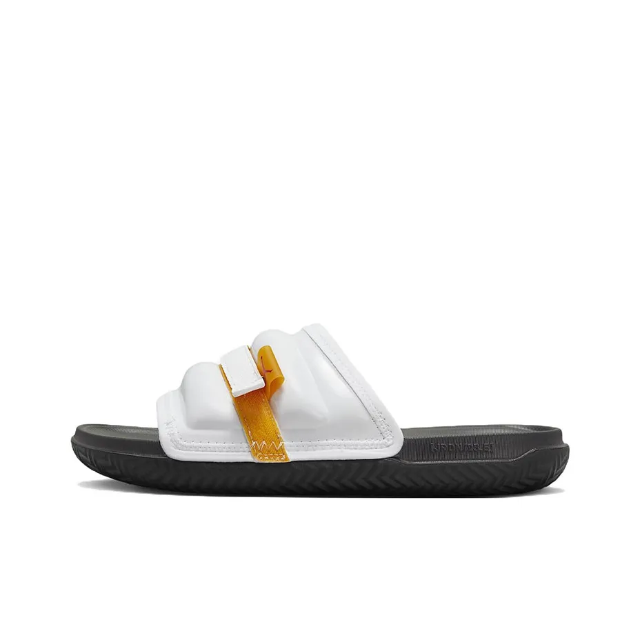 JORDAN Super Play Slide 
White Taxi
