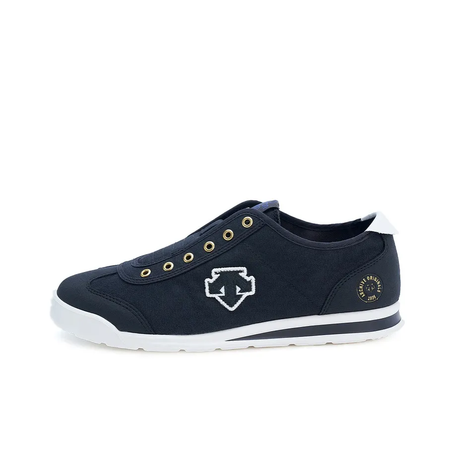 DESCENTE Chron Tempo Slip On Cushioning Wear Resistant Breathable Rebound Lightweight Low Top Casual Shoes Unisex Black