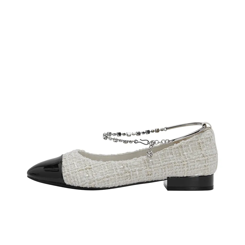 URBAN REVIVO Casual Single Shoes Women's Ecru Black