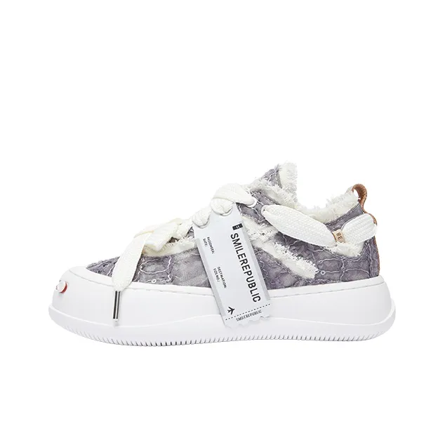 SMILEREPUBLIC Laugh Series Silver Frost Rose Height Increasing Low Top Canvas Shoes Unisex Gray