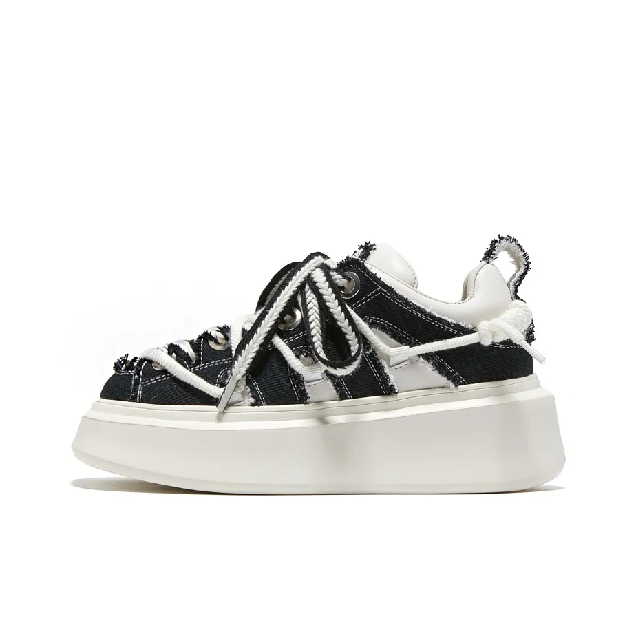 XB ITER Low Top Skateboard Shoes Women's