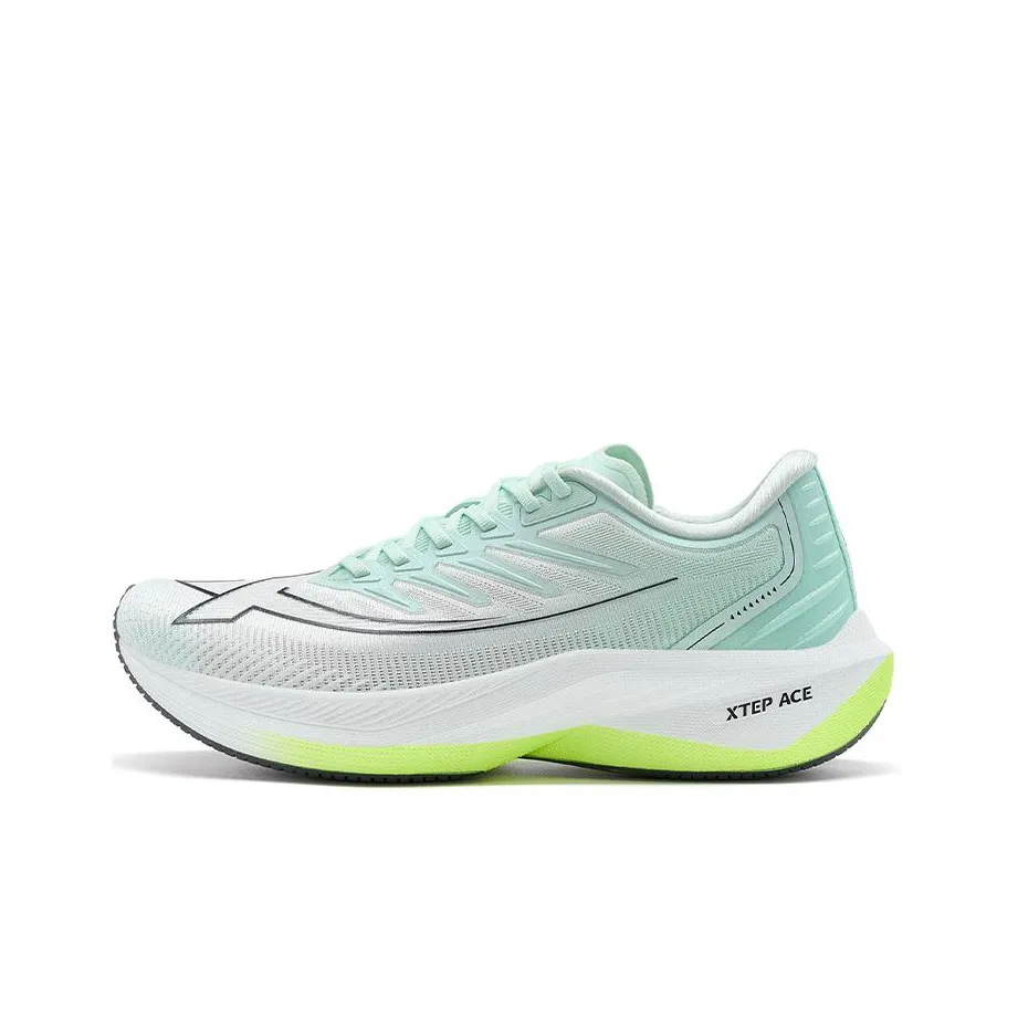XTEP Integrated Molding Generation 1 Cushioning Wear-Resistant Low-Top Running Shoes Men's Foam Green/Sail White