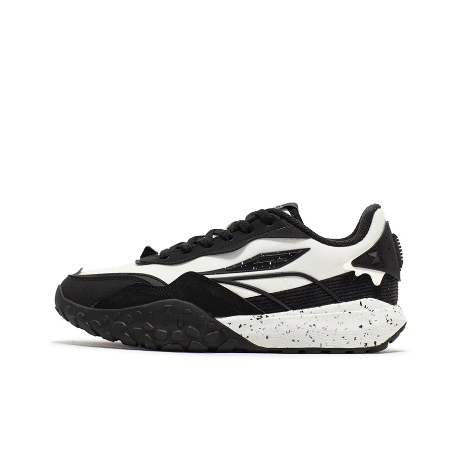 361° Shortbread Устойчивый к истиранию Низкий Топ Casual Женский Обсидиановый Черный Перо Белый