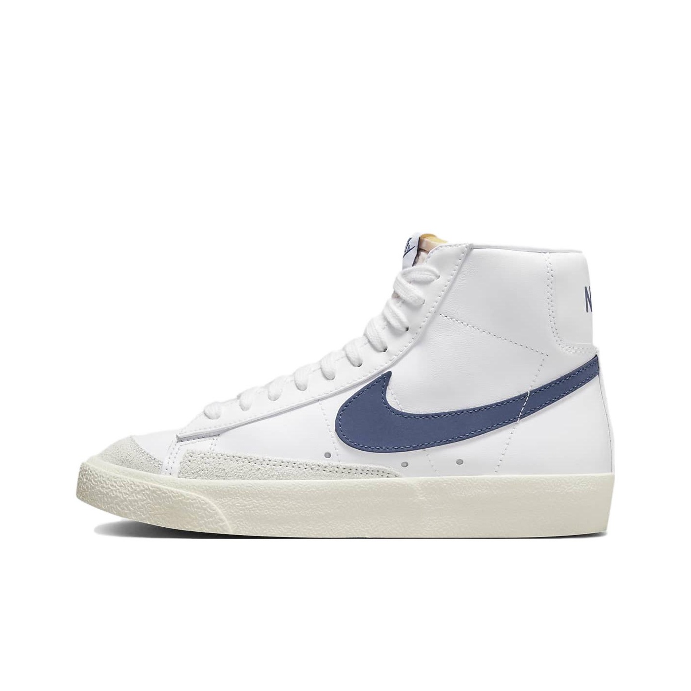 White Nike Blazers Low:Authentic vs Fake Guide - POIZON White Nike Blazers Low:Authentic vs Fake Guide - POIZON