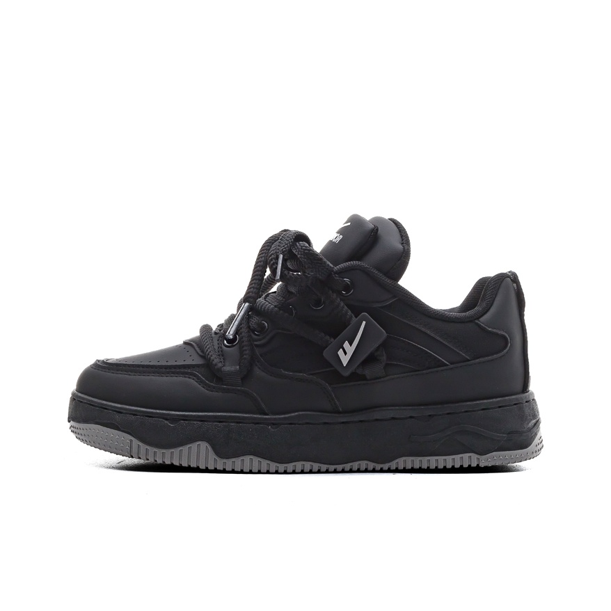 Nike oil slip resistant shoes online