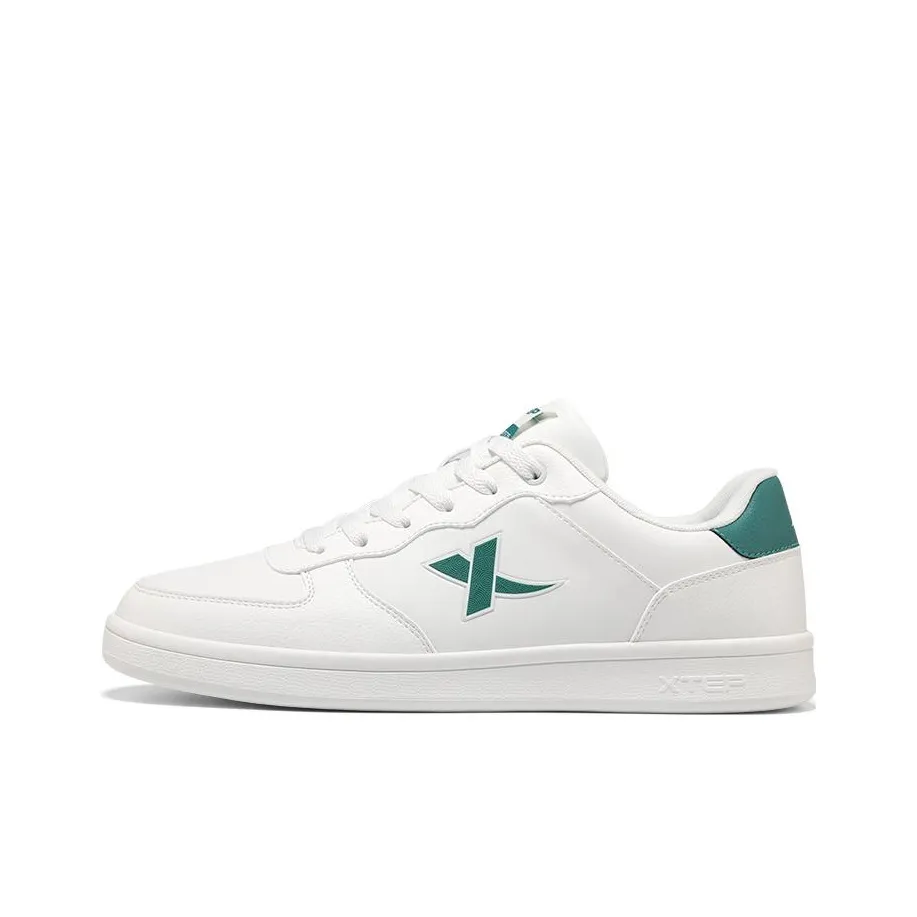 XTEP Wear-Resistant Low-Top Skateboard Shoes Men's White Pine Wood
