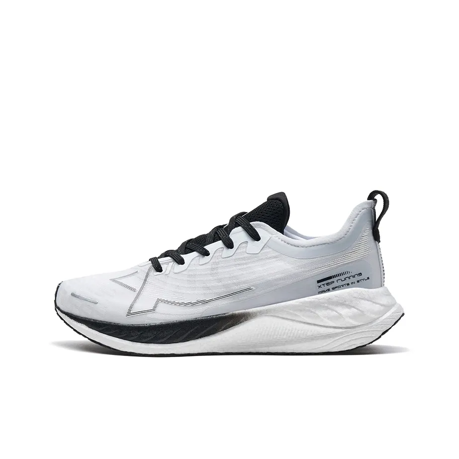 XTEP Two Thousand Kilometers 1.0 Anti Slip Wear Resistant Low Top Sprint Running Shoes Women's Black White