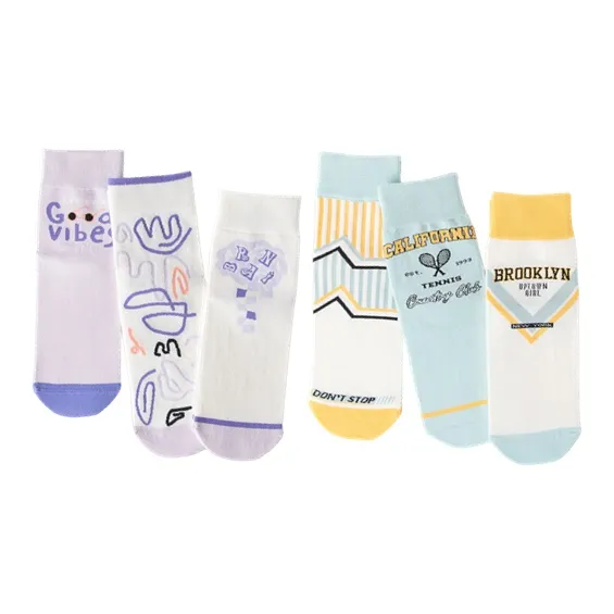 Pretty lady Unisex Mid Calf Socks