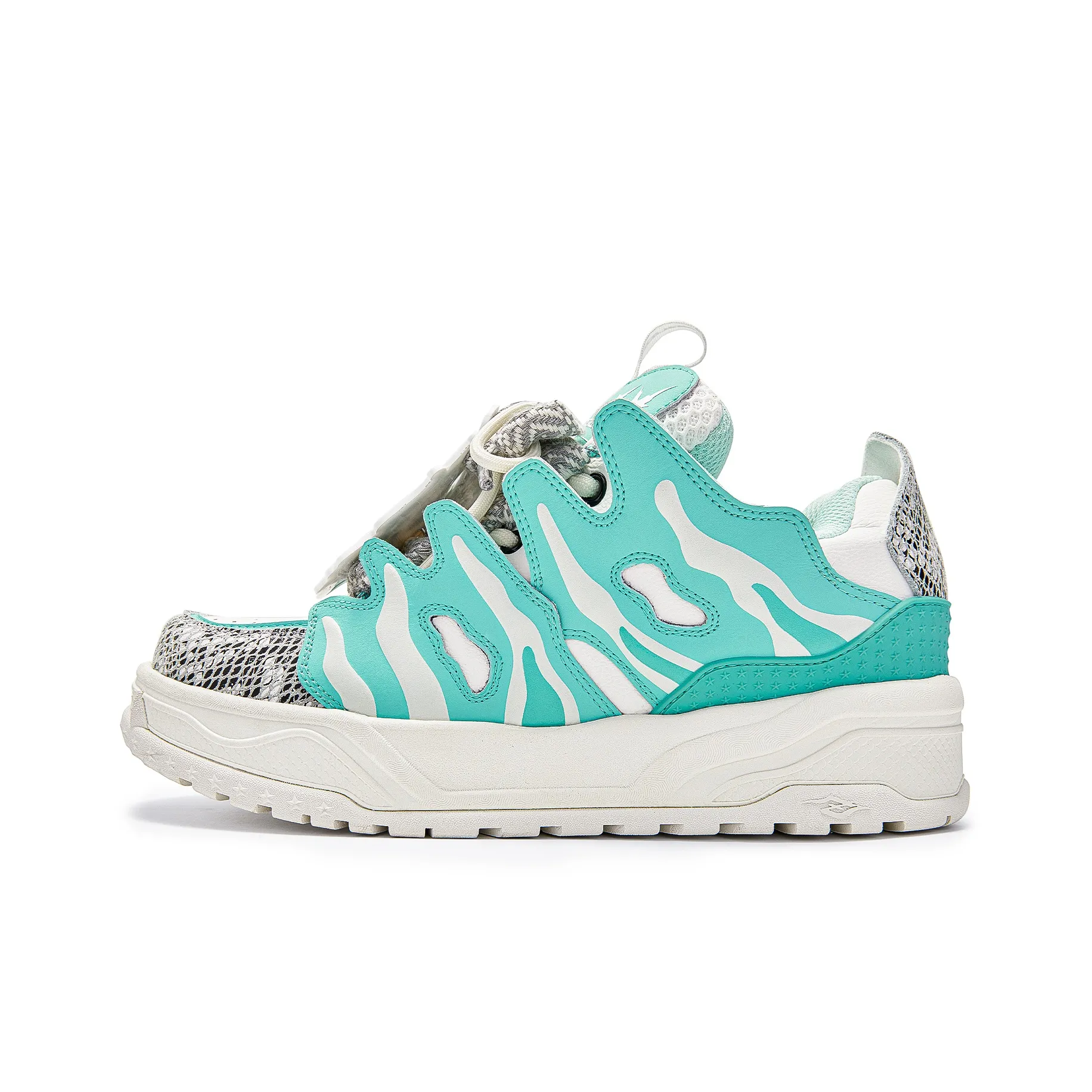 SENGUOGUO Year Of The Dragon Limited Edition Low Top Skateboard Shoes Flight Unisex Light Blue