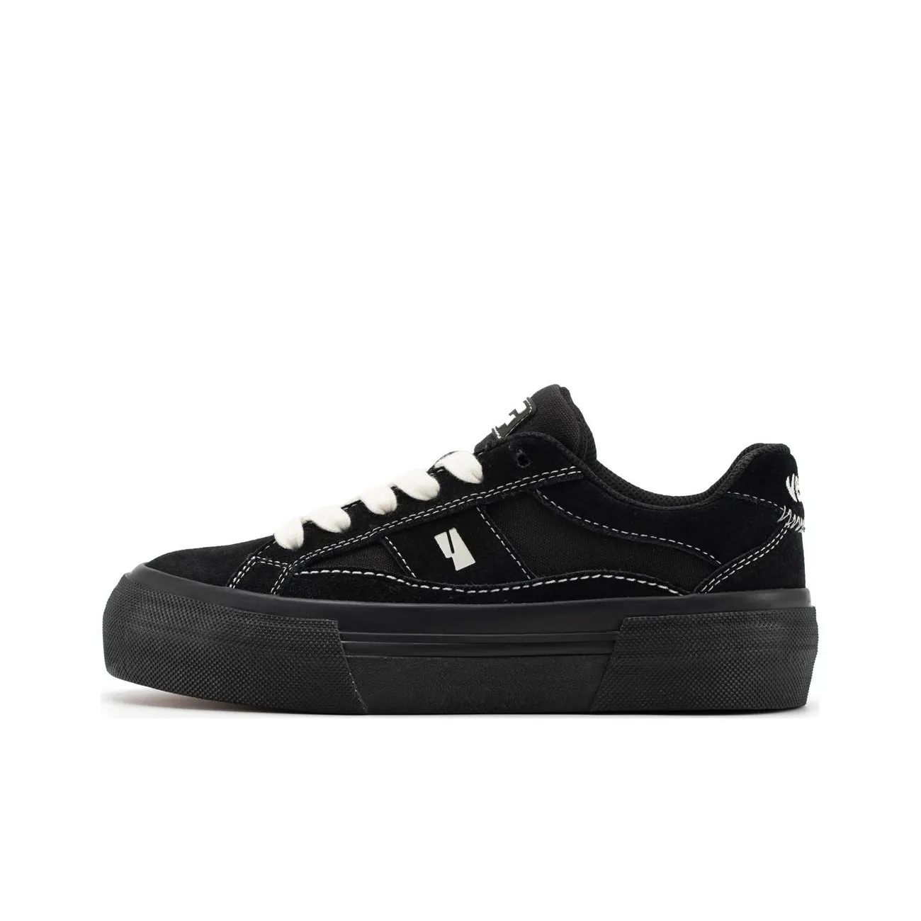 VEEMES 235S Slip Resistant Cushioning Impact Resistance Wear Resistant Low Top Skateboard Shoes Unisex Black
