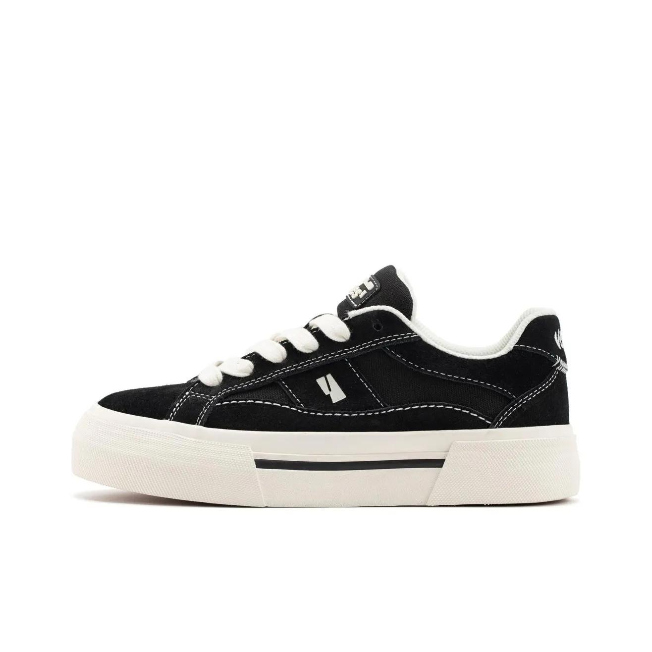 VEEMES 235S Slip Resistant Cushioning Impact Resistance Abrasion Resistant Low Top Skateboard Shoes Unisex Black