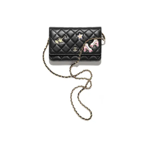 CHANEL Женские кошельки