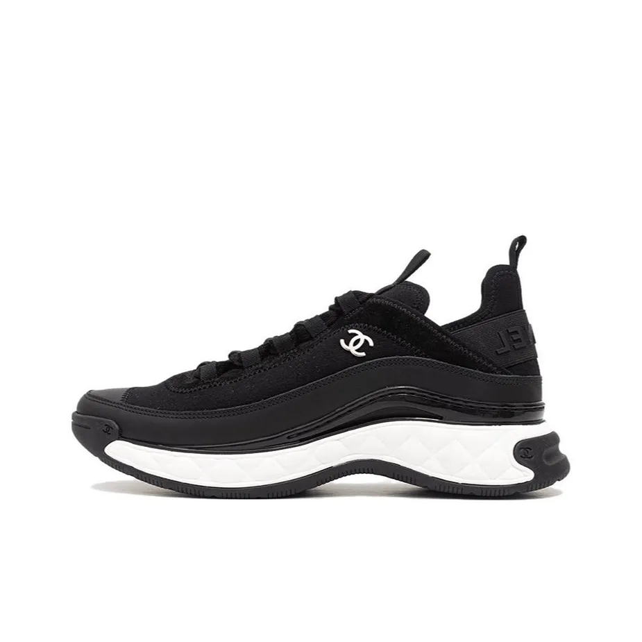 CHANEL Velvet Calfskin & Mixed Fibers Sneaker 'Black'