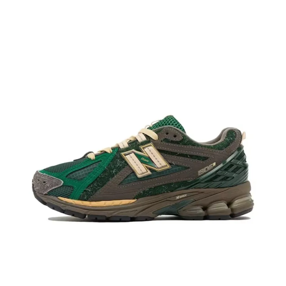New Balance 1906R Size? Exclusive Diamond District Pack Green