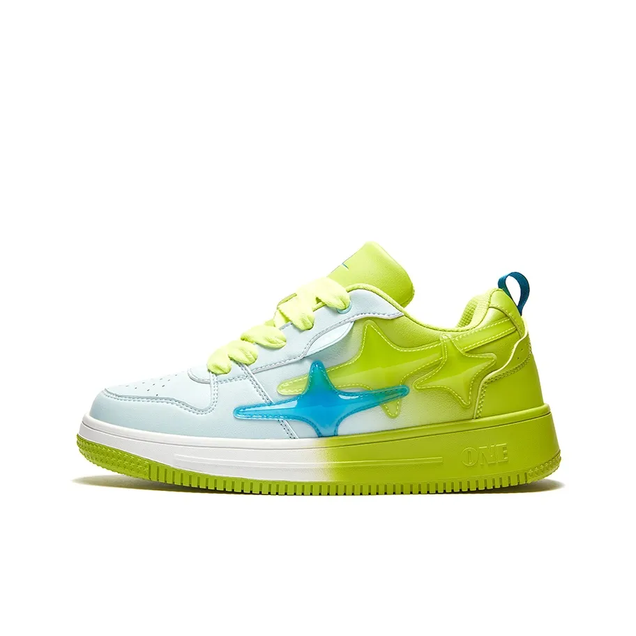 A1 Gradient Stars Shoes Wear resistant And Lightweight Low Top Skateboard Shoes Unisex