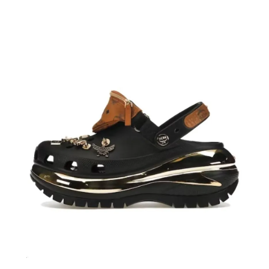 Crocs Classic Mega Crush Clog Mcm Belt Bag Black