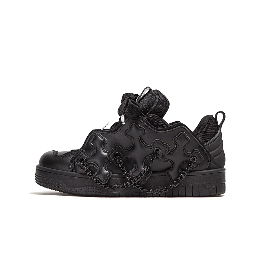 FY SPR Knight Collection, Dark Night Knight Anti Slip Wear Resistant Low Top Puffy Skateboard Shoes Women's Black