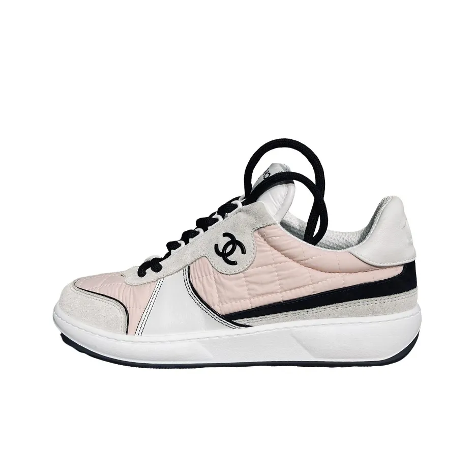 CHANEL Low Top Stylish Skateboarding Shoes Women's Pink White