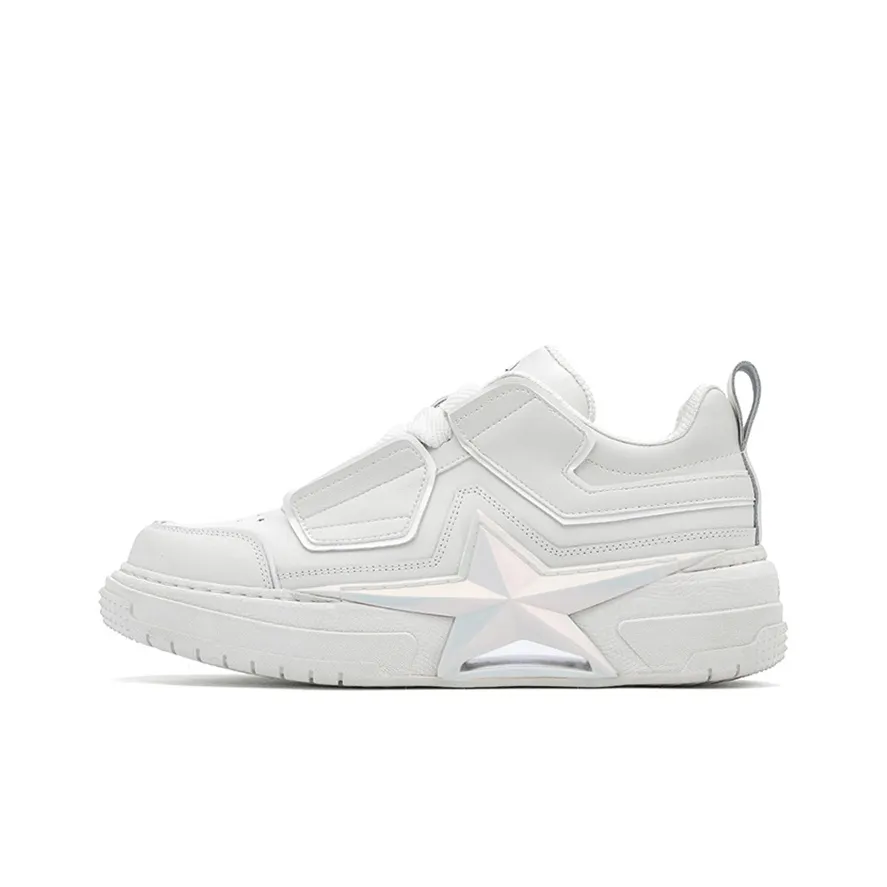 PENTAGONAL HEART Stepping Star Dream Series Skateboard Shoes Unisex Low Top Curtain White/White Gold
