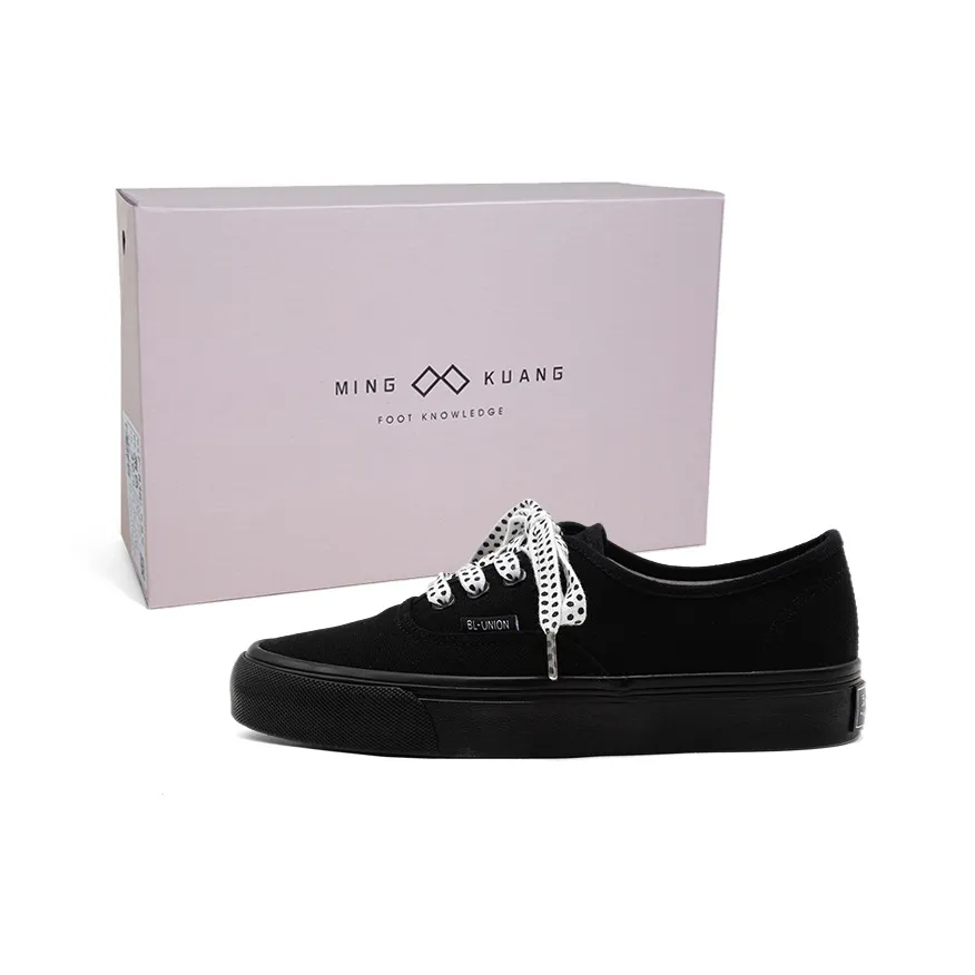 MINGKUANG Canvas Shoes Women's Low Top Black